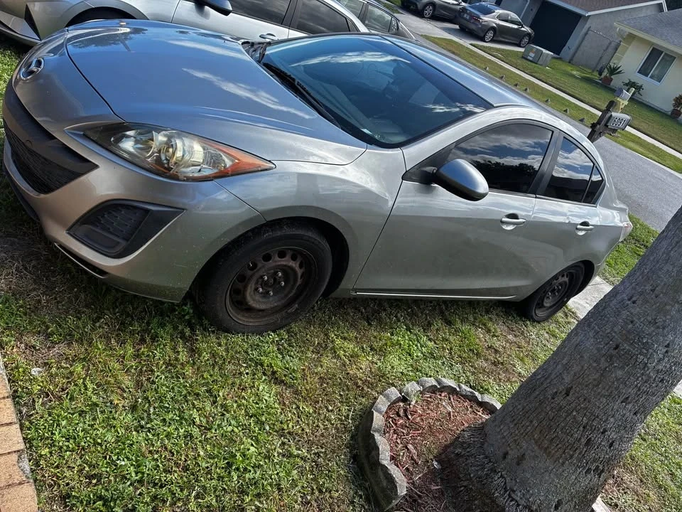 2011 Mazda Mazda 3 2nd Gen - Image 3 of 4