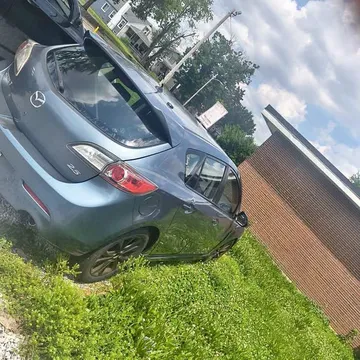 2011 Mazda Mazda3 2.5 S Select Sport Hatchback