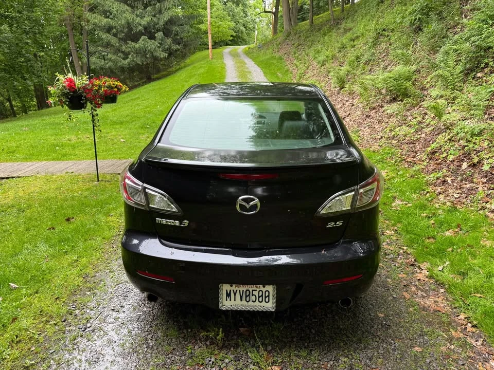 2011 Mazda Mazda 3 2nd Gen - Image 3 of 10