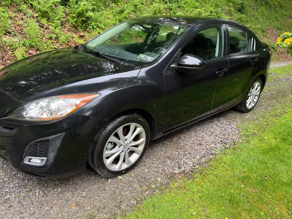 2011 Mazda Mazda 3 2nd Gen - Image 2 of 10