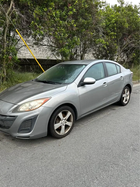2011 Mazda Mazda 3 2nd Gen - Image 2 of 12