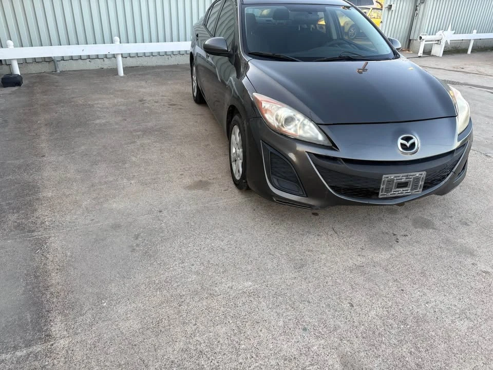 2011 Mazda Mazda 3 2nd Gen - Image 3 of 12