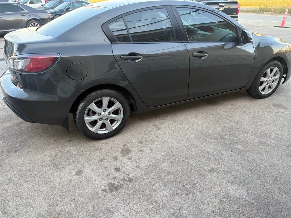 2011 Mazda Mazda 3 2nd Gen - Image 2 of 12