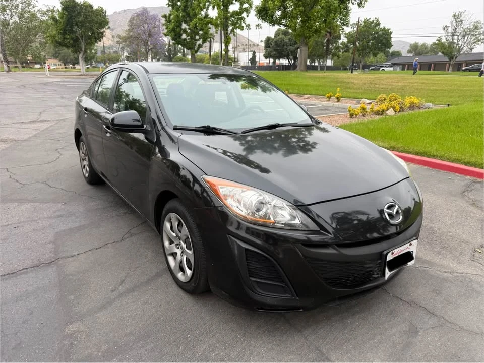 2011 Mazda Mazda 3 2nd Gen - Image 2 of 15