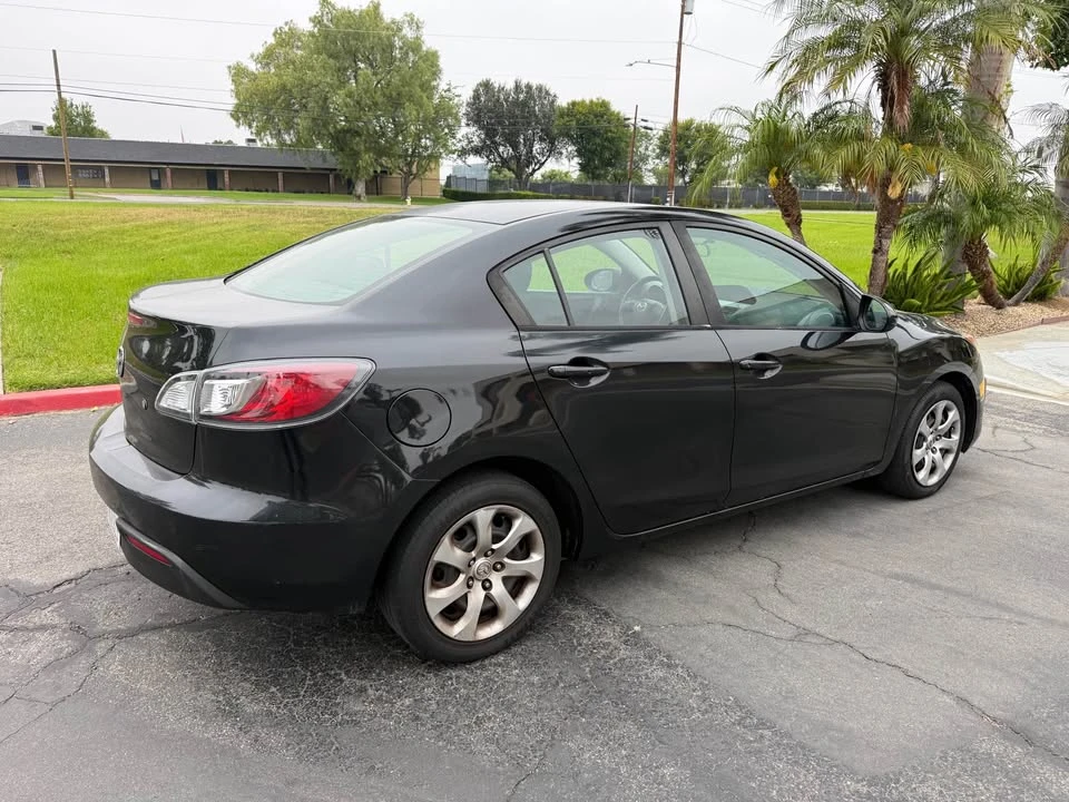 2011 Mazda Mazda 3 2nd Gen - Image 9 of 15