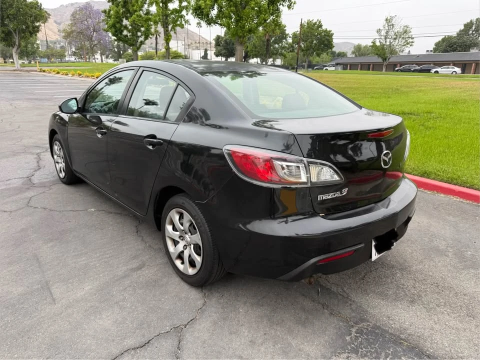 2011 Mazda Mazda 3 2nd Gen - Image 3 of 15