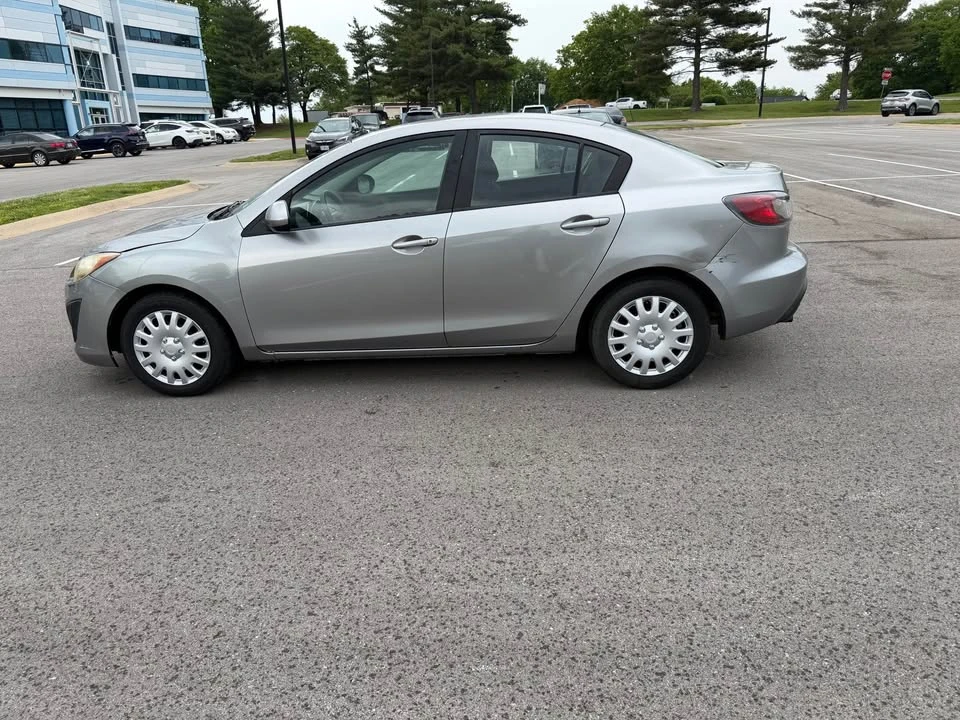 2011 Mazda Mazda 3 2nd Gen - Image 4 of 17