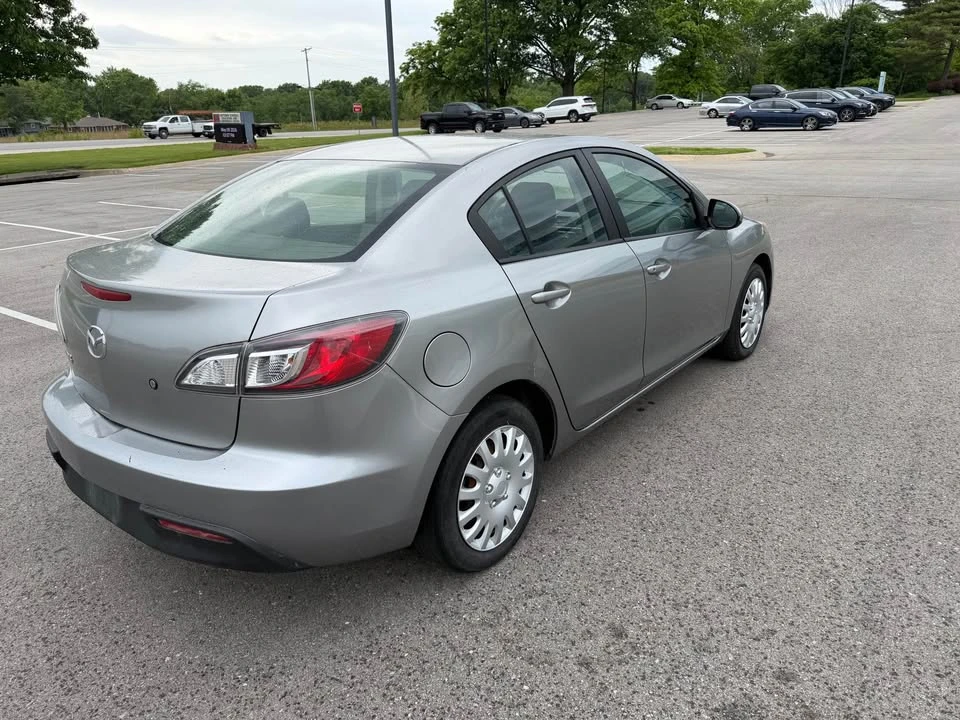 2011 Mazda Mazda 3 2nd Gen - Image 3 of 17