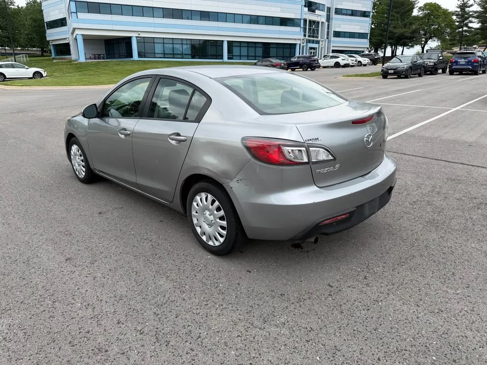 2011 Mazda Mazda 3 2nd Gen - Image 2 of 17