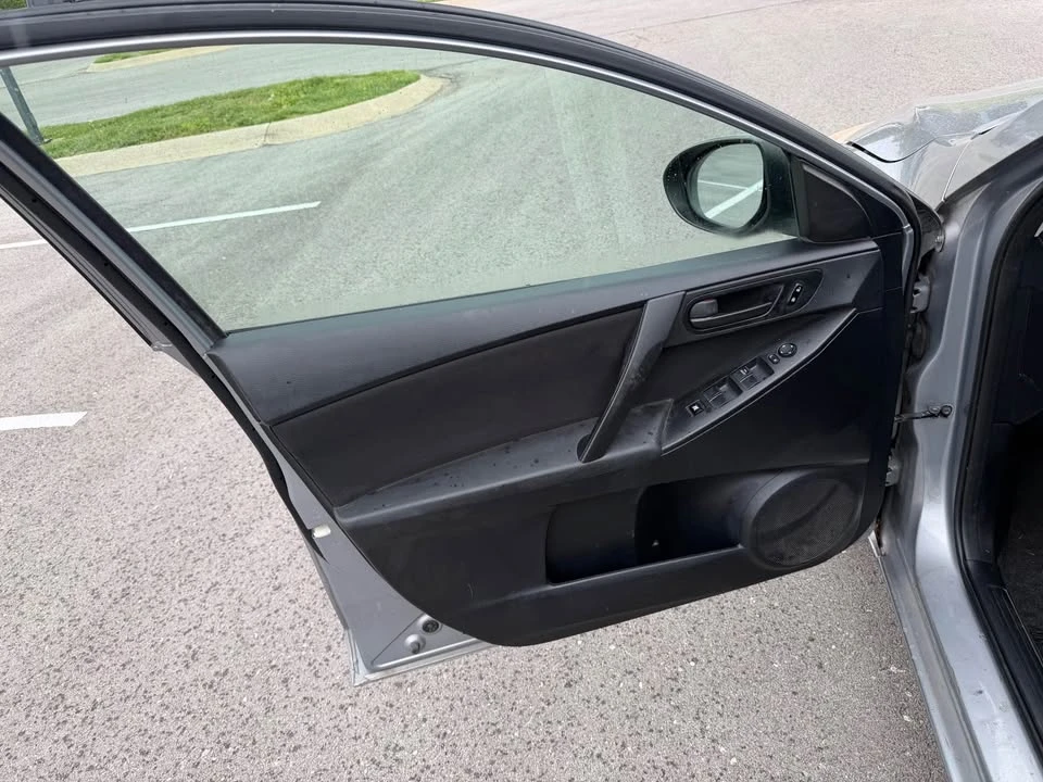 2011 Mazda Mazda 3 2nd Gen - Image 16 of 17