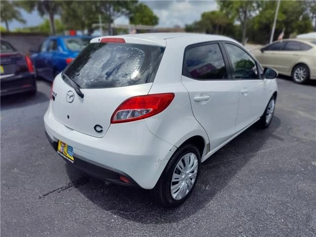 2011 Mazda Mazda 2 2nd Gen - Image 5 of 21