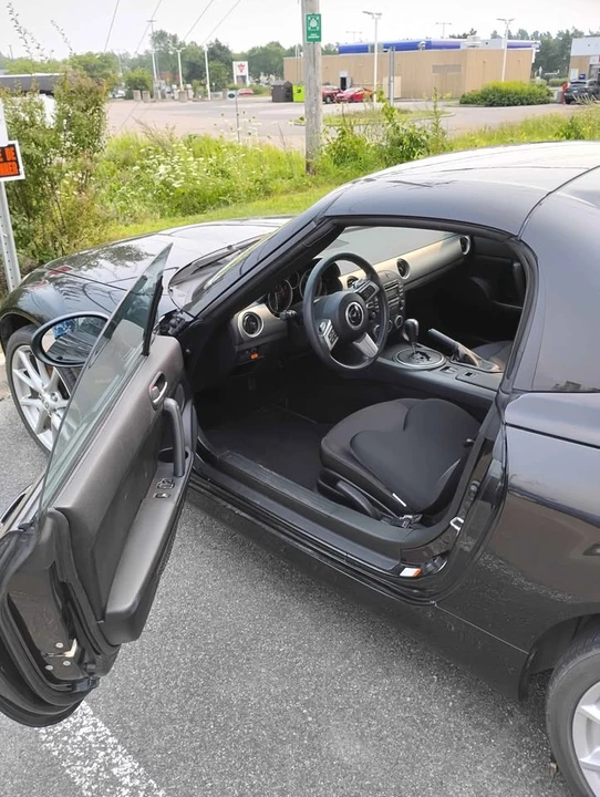2011 Mazda NC MX-5 Miata - Image 6 of 6