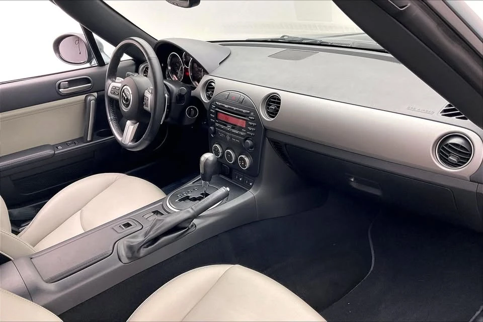 2011 Mazda NC MX-5 Miata - Image 17 of 20