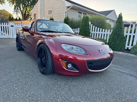 2011 Mazda MX-5 Grand Touring Convertible 2D