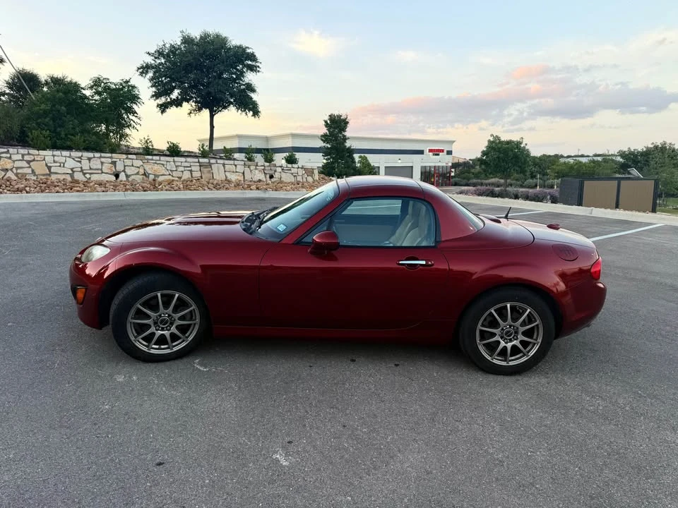2011 Mazda NC MX-5 Miata - Image 2 of 20