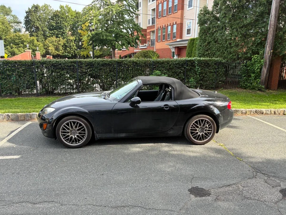 2011 Mazda NC MX-5 Miata - Image 6 of 7