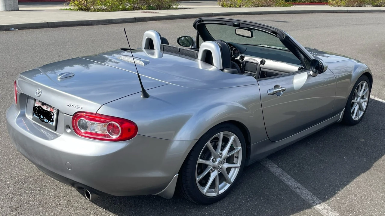 2011 Mazda NC MX-5 Miata - Image 17 of 31