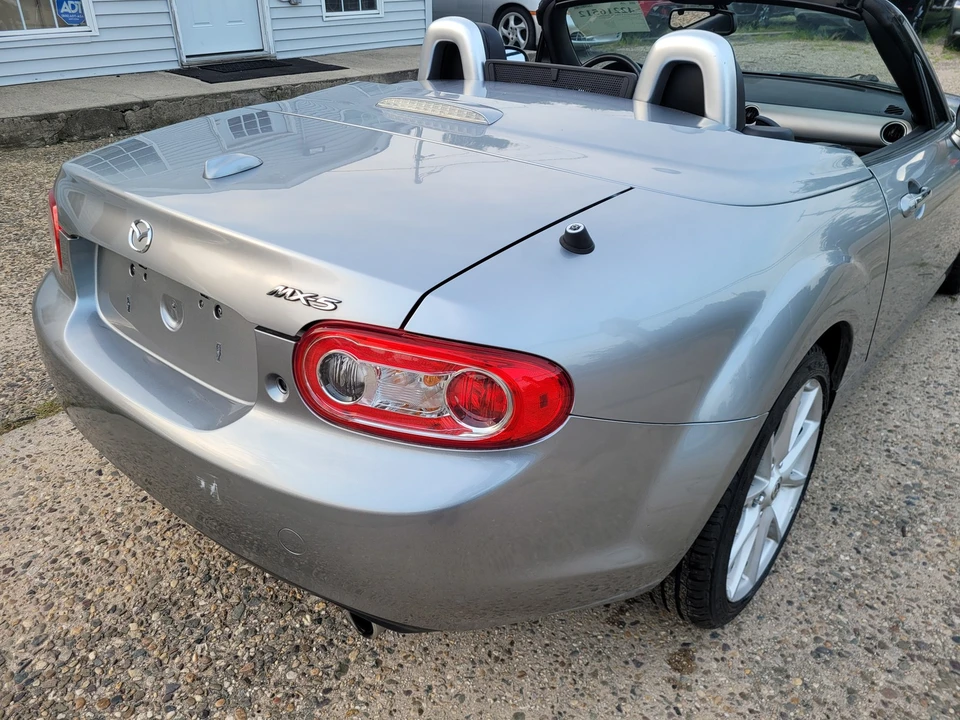 2011 Mazda NC MX-5 Miata - Image 13 of 21