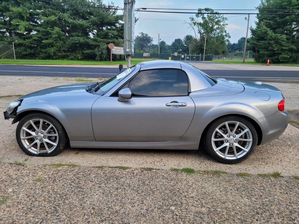 2011 Mazda NC MX-5 Miata - Image 17 of 21