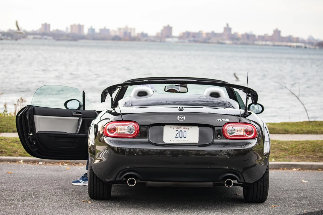2011 Mazda NC MX-5 Miata - Image 13 of 31