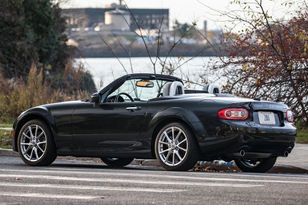 2011 Mazda NC MX-5 Miata - Image 4 of 31