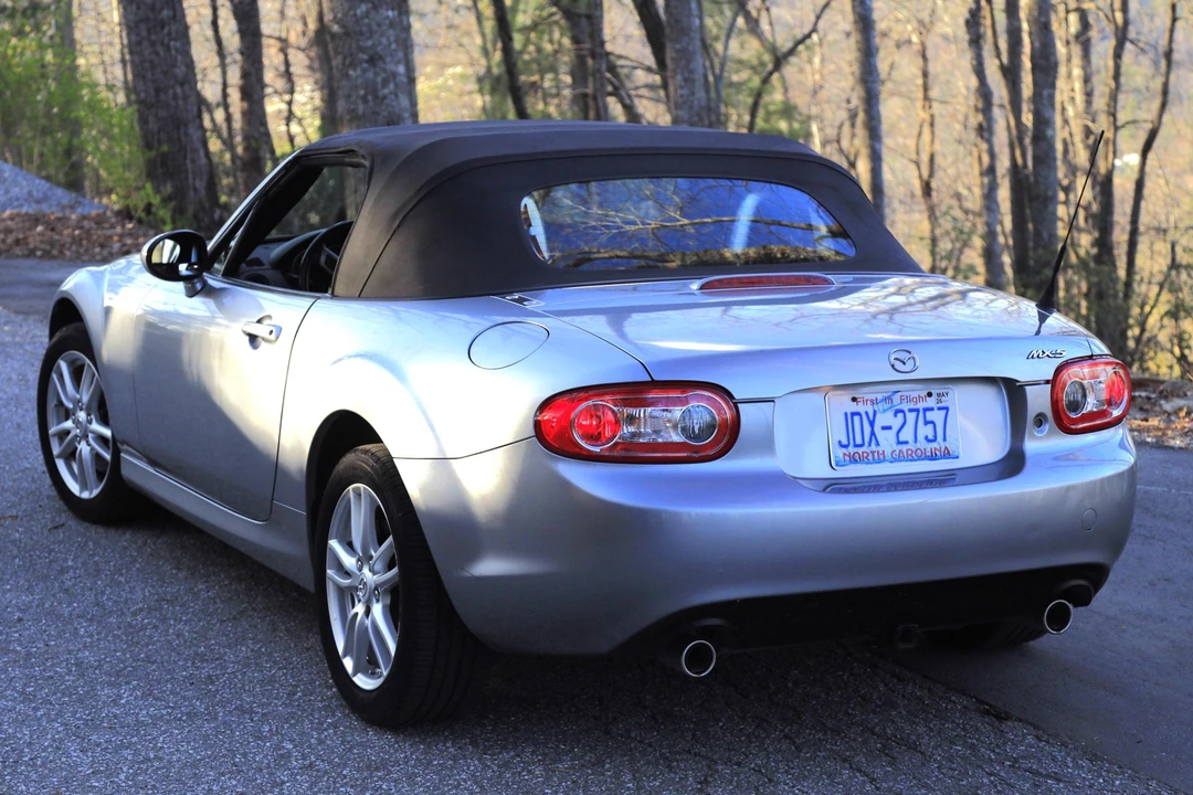 2011 Mazda NC MX-5 Miata - Image 4 of 10
