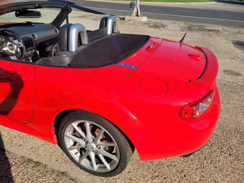2011 Mazda NC MX-5 Miata - Image 18 of 31