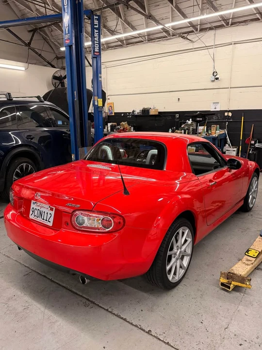 2011 Mazda NC MX-5 Miata - Image 3 of 8