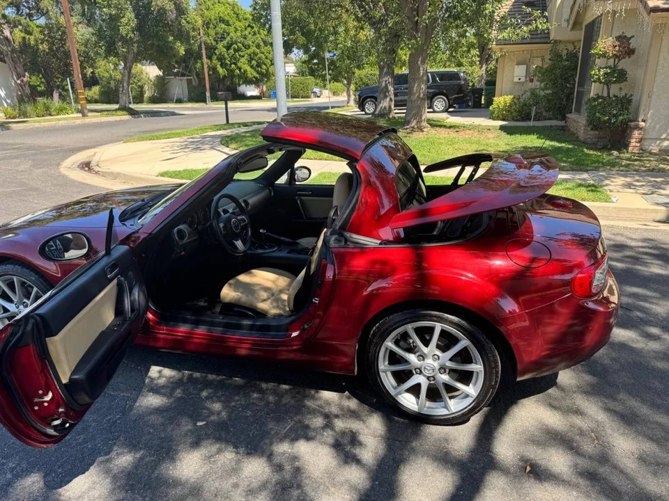 2011 Mazda NC MX-5 Miata - Image 15 of 24