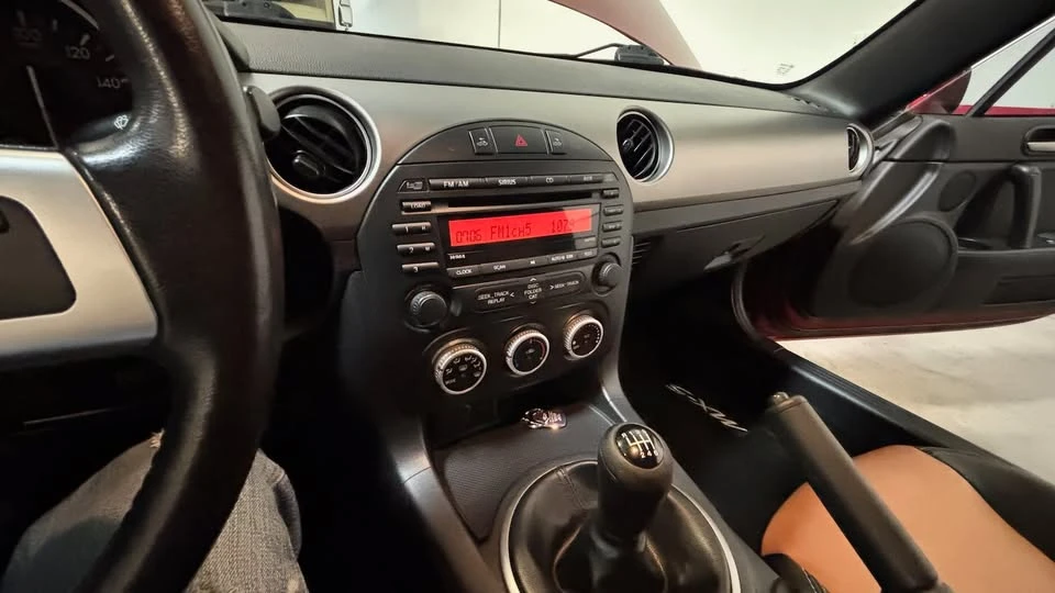 2011 Mazda NC MX-5 Miata - Image 14 of 20
