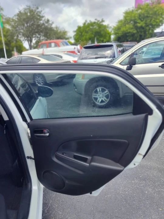 2011 Mazda Mazda 2 2nd Gen - Image 16 of 21