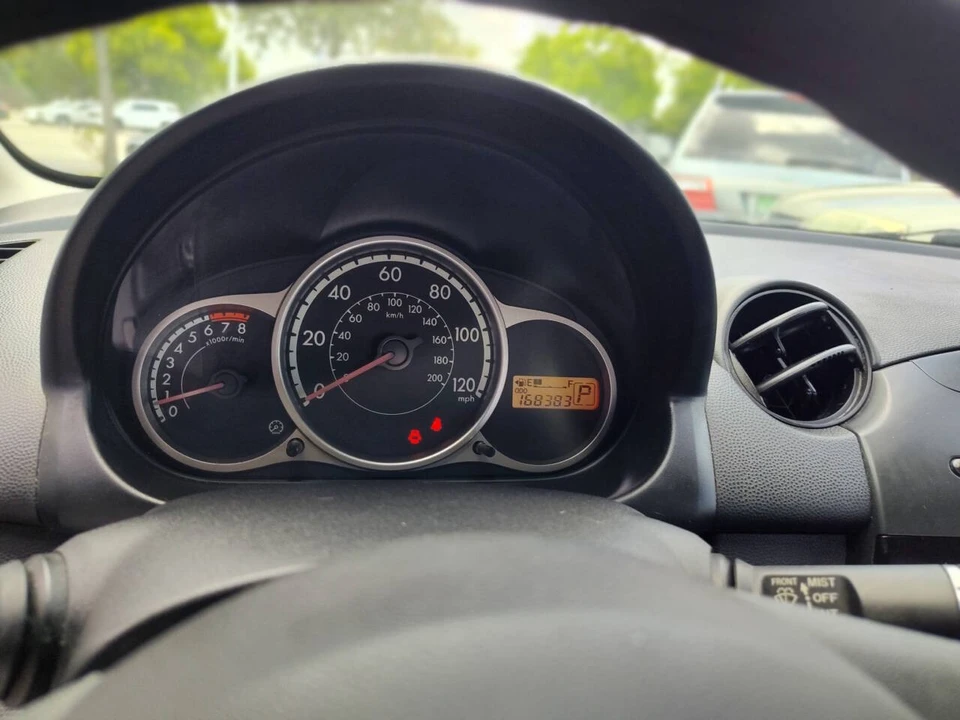 2011 Mazda Mazda 2 2nd Gen - Image 10 of 21