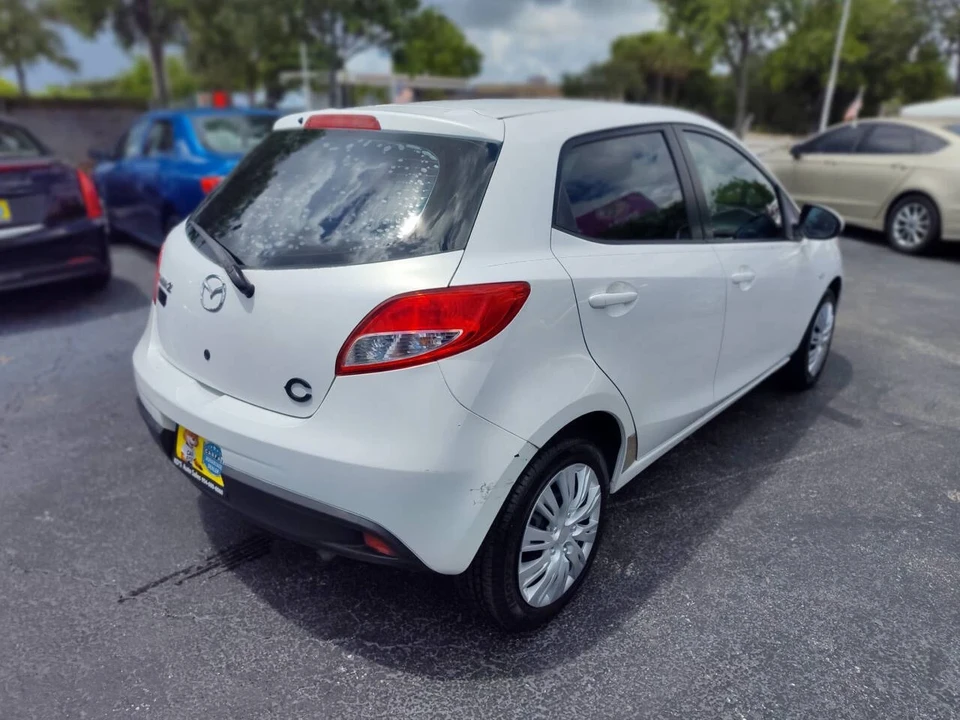 2011 Mazda Mazda 2 2nd Gen - Image 5 of 21