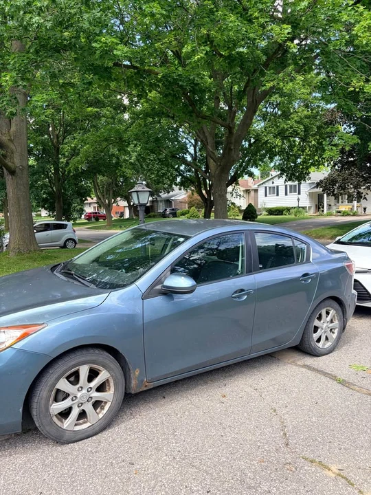 2011 Mazda Mazda 3 2nd Gen - Image 4 of 8