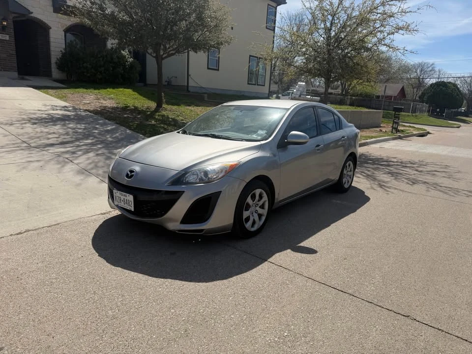 2011 Mazda Mazda 3 2nd Gen - Image 2 of 12