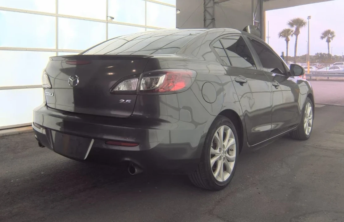 2011 Mazda Mazda 3 2nd Gen - Image 4 of 10