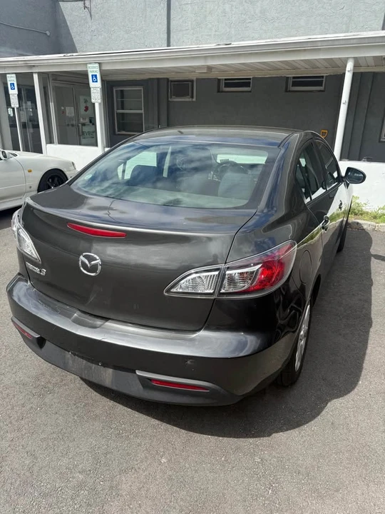 2011 Mazda Mazda 3 2nd Gen - Image 3 of 6