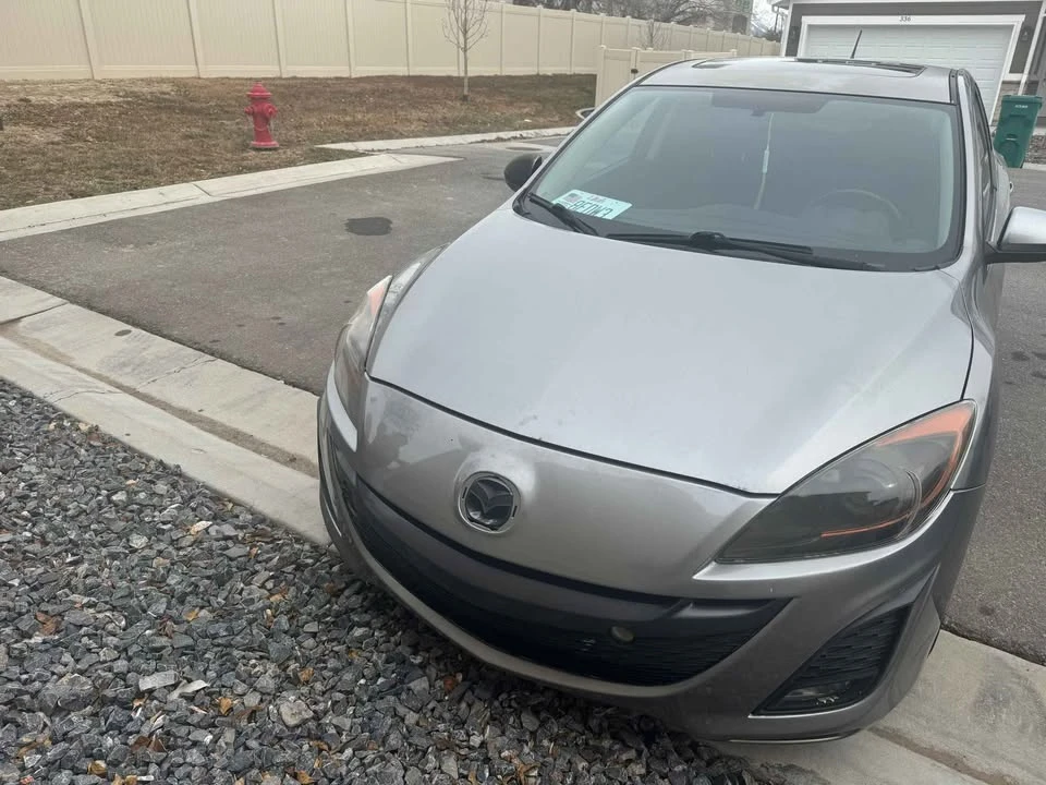 2011 Mazda Mazda 3 2nd Gen - Image 2 of 4