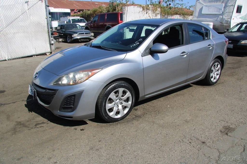 2011 Mazda Mazda 3 2nd Gen - Image 2 of 21