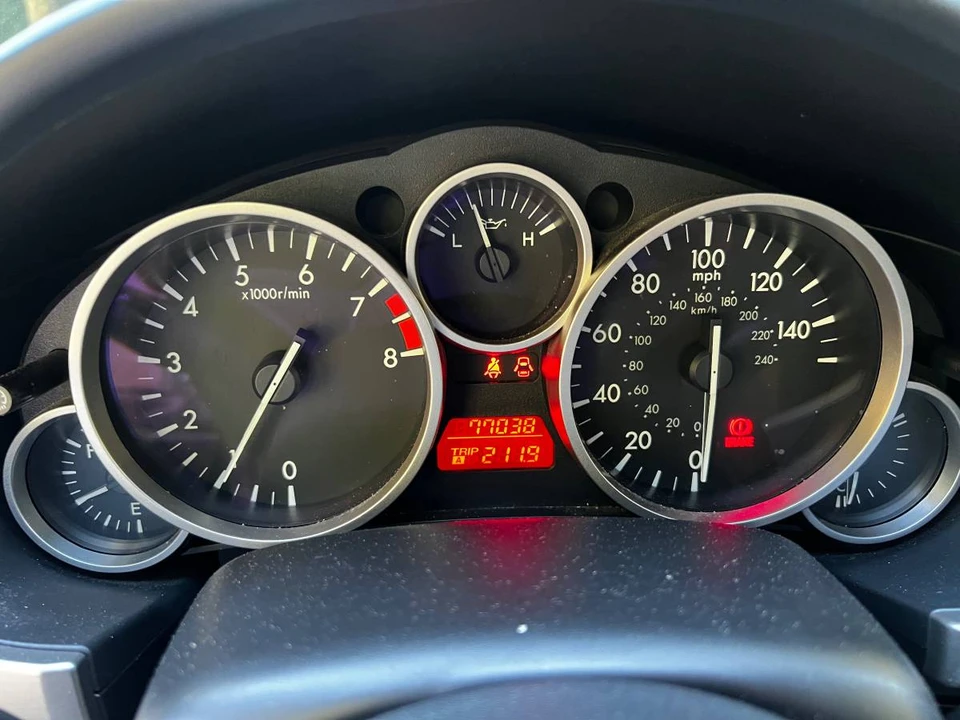 2011 Mazda NC MX-5 Miata - Image 14 of 24