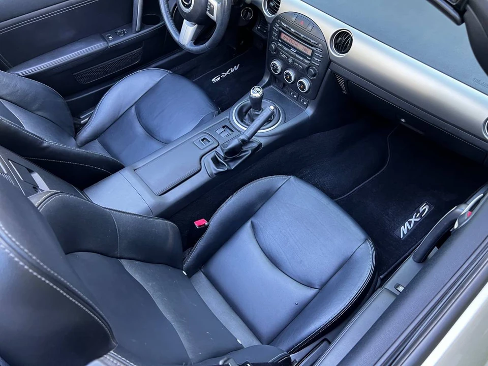 2011 Mazda NC MX-5 Miata - Image 17 of 24