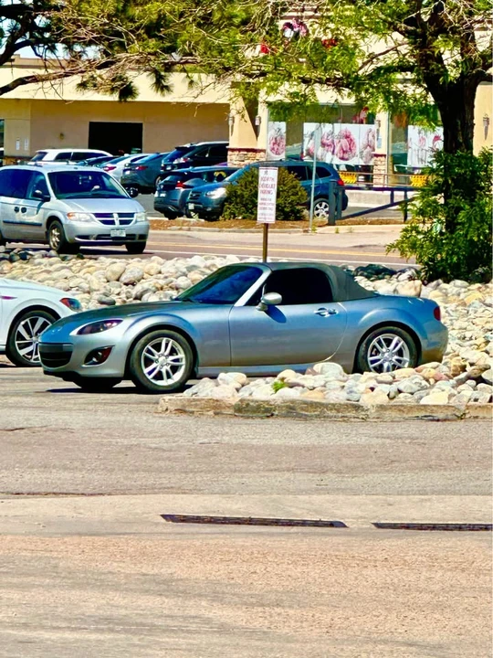 2011 Mazda NC MX-5 Miata - Image 4 of 7