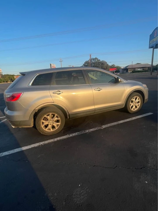 2011 Mazda CX-9 - Image 2 of 4