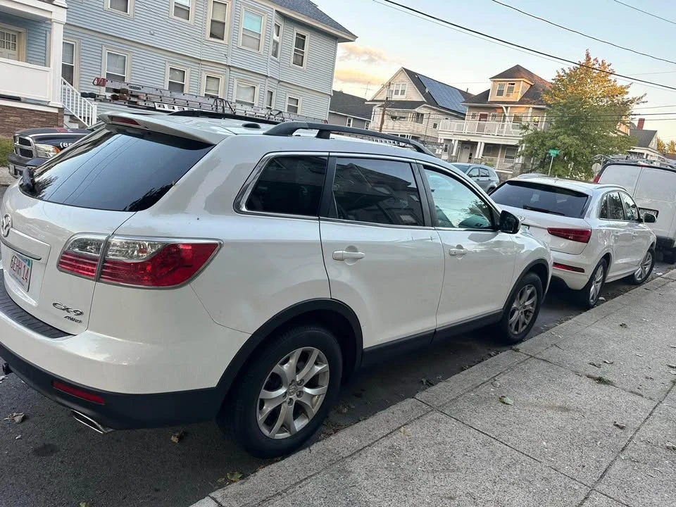 2011 Mazda CX-9 - Image 2 of 11