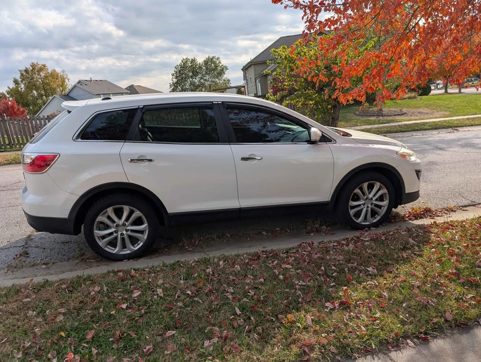 2011 Mazda CX-9 - Image 2 of 8