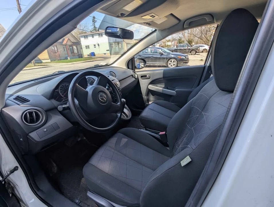 2011 Mazda Mazda 2 2nd Gen - Image 3 of 7