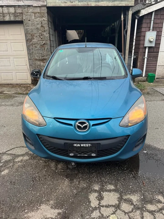2011 Mazda Mazda 2 2nd Gen - Image 2 of 8