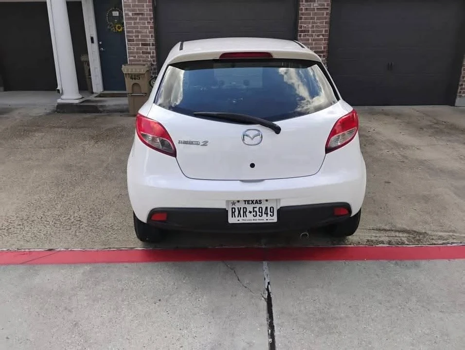2011 Mazda Mazda 2 2nd Gen - Image 3 of 7
