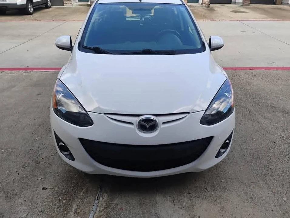2011 Mazda Mazda 2 2nd Gen - Image 4 of 7