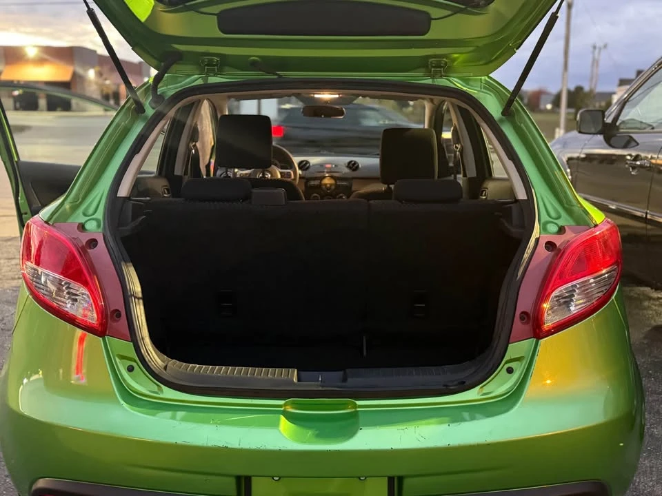2011 Mazda Mazda 2 2nd Gen - Image 5 of 12